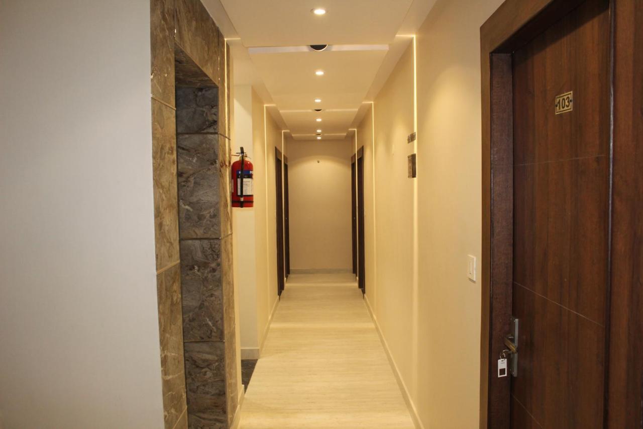 Hotel Blue Sky Haridwār Exterior foto
